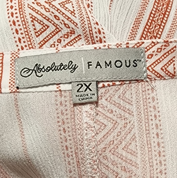 NWOT Button Up Twist Gathering Plus Size Top - Picture 5 of 7